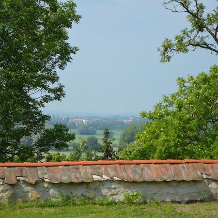 Hotel Stará Fara Chržín Esterno foto