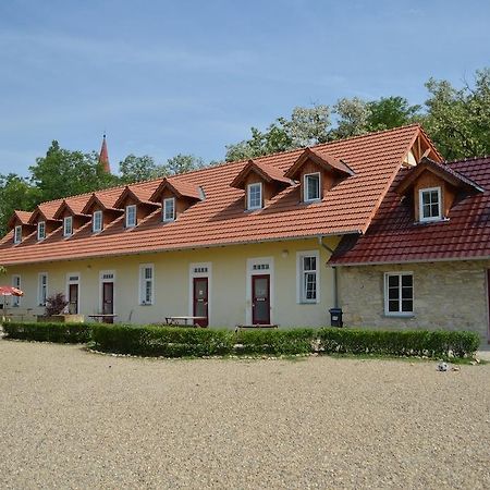 Hotel Stará Fara Chržín Esterno foto